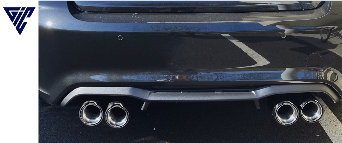 Carbon & Edelstahl – BMW Auspuffblende